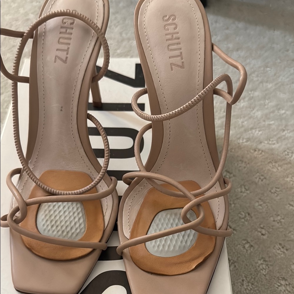 SCHUTZ Tan Stiletto Heels Elegant Strappy Design